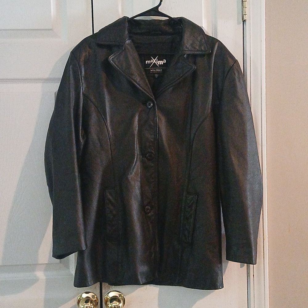 Wilsons Leather Maxima black 100% leather button jacket coat  Sz XL NWOT